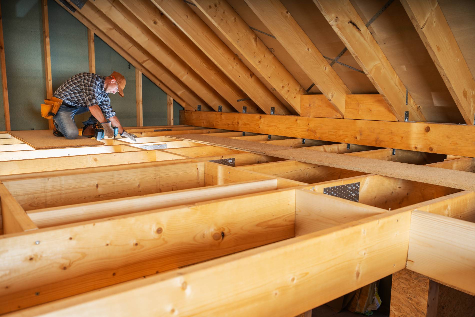Charpente en bois traditionnelle dans des combles